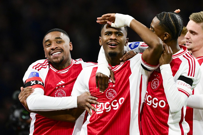 Đội hạng nhì Hà Lan Oss VS Đội trẻ Ajax